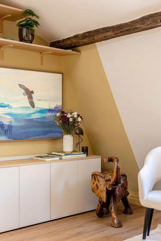 4 renovation paris sous pente salon meuble tv mobilier